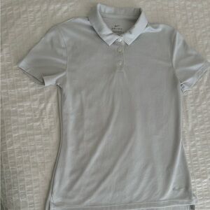 ⛳️Brand new Nike golf t shirt⛳️